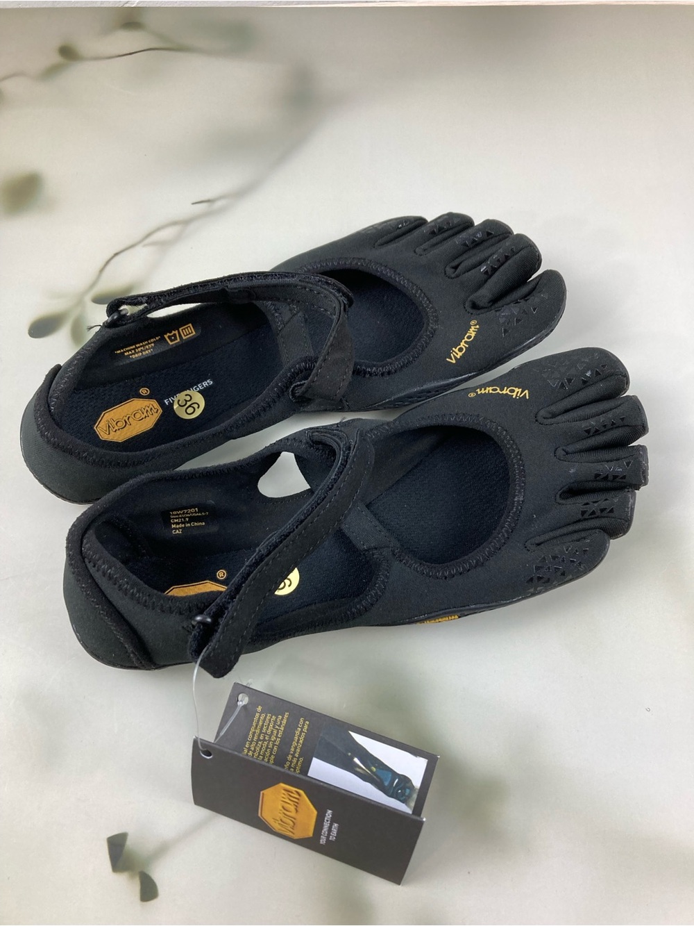Vibram Kids Black FiveFingers Mary Jane Water Shoes